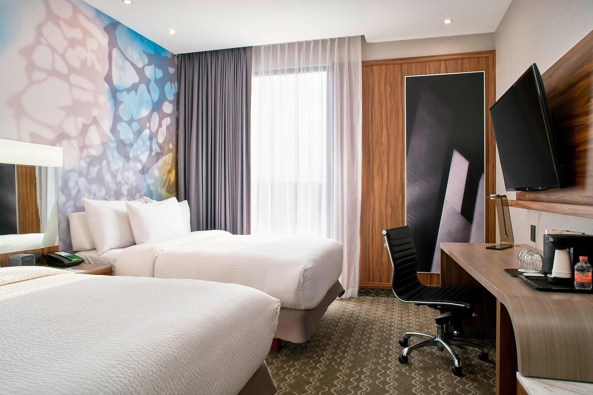 Courtyard By Marriott Mexico City Toreo Kültér fotó